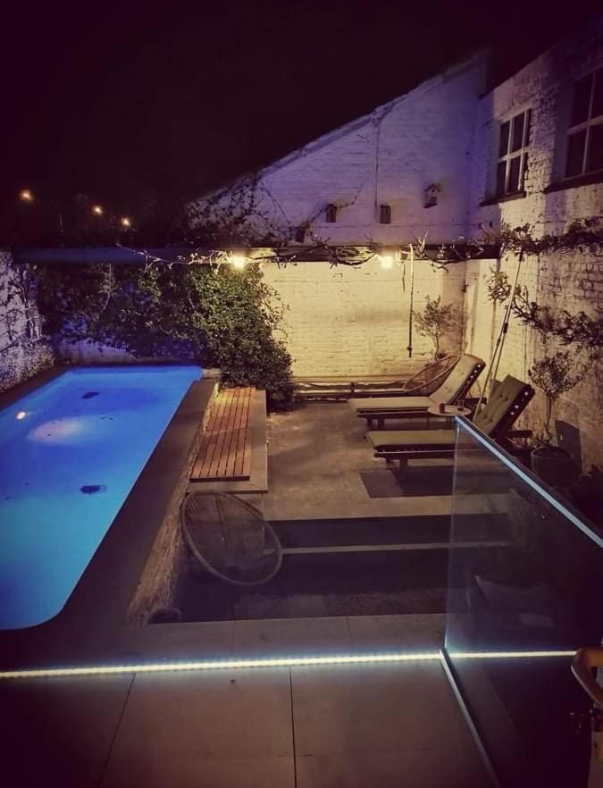 Karaktervolle Woning Met Zwembad Te Ronse Villa Luaran gambar